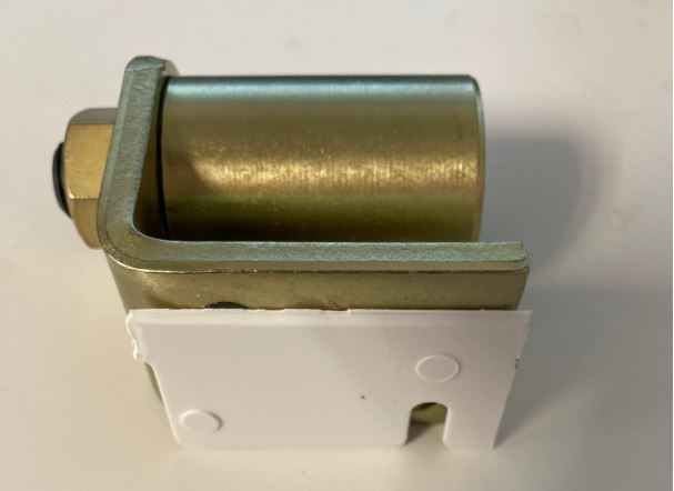 location of shim on hardware
