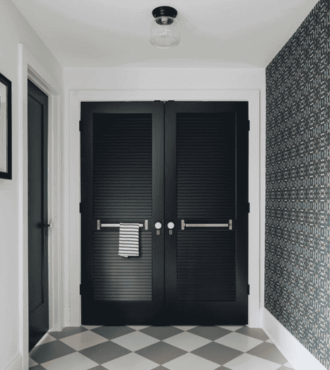Louvered Doors 